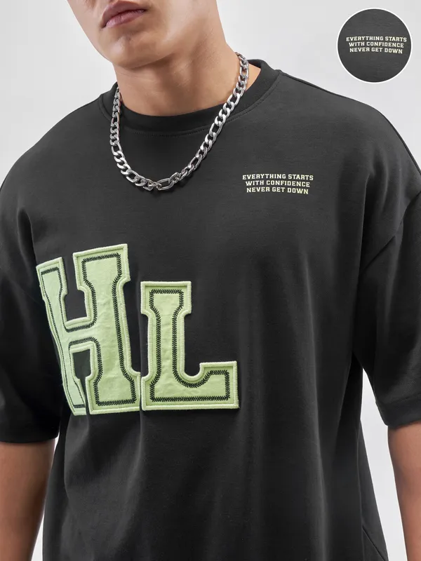 Highlander Men Black Printed Round Neck Oversized Fit T-Shirt