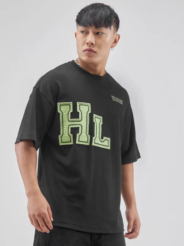 Highlander Men Black Printed Round Neck Oversized Fit T-Shirt