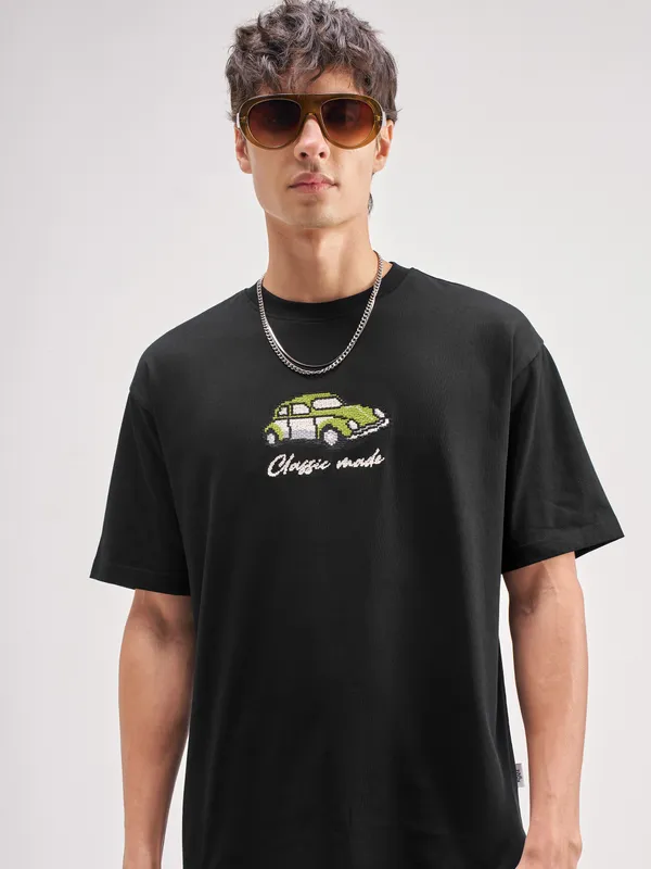 Highlander Men Black Embroidered Round Neck Embroidered T-Shirt