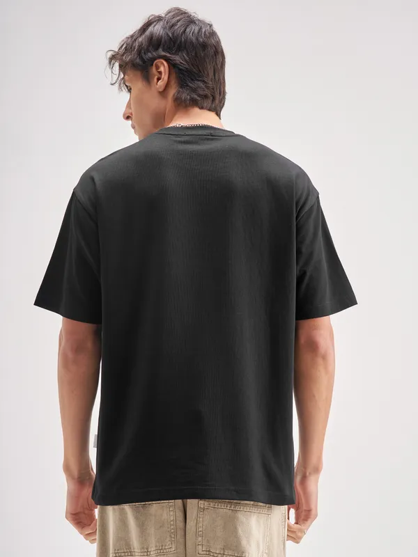 Highlander Men Black Embroidered Round Neck Embroidered T-Shirt