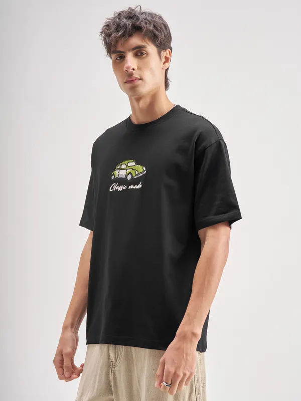 Highlander Men Black Embroidered Round Neck Embroidered T-Shirt