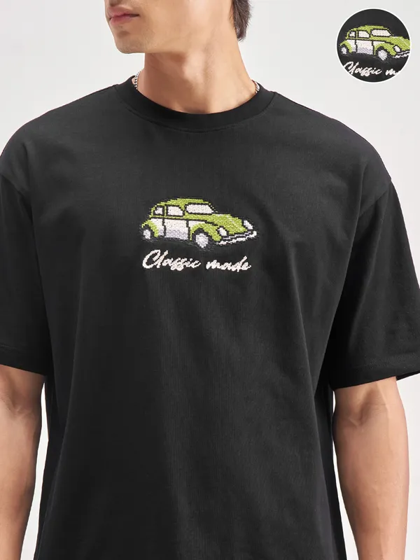 Highlander Men Black Embroidered Round Neck Embroidered T-Shirt