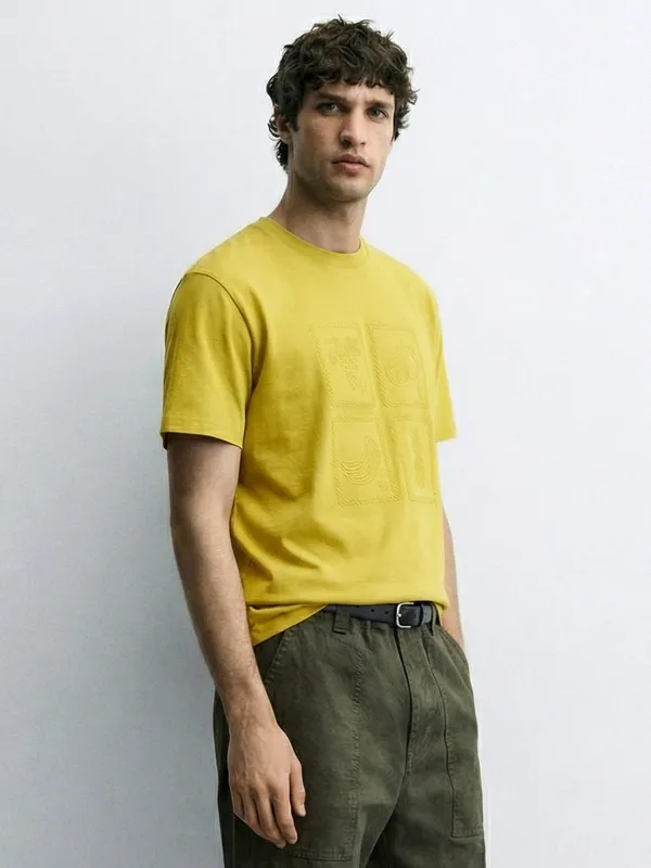 Highlander Men Yellow Printed Round Neck T-Shirt