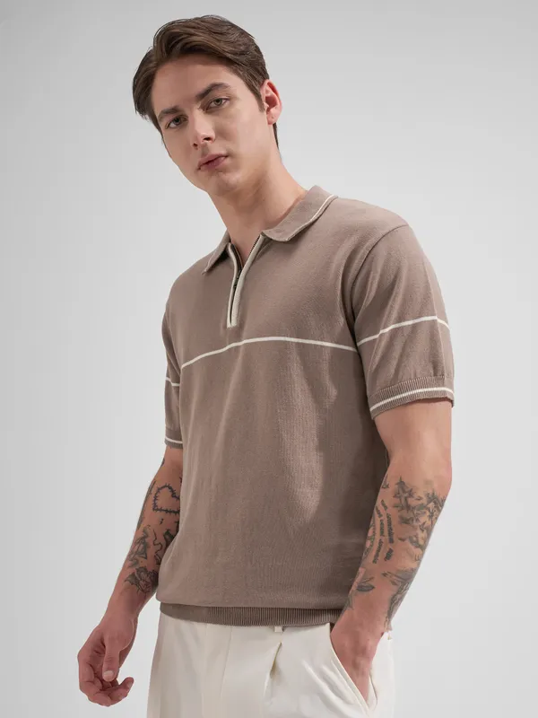 Highlander Men Taupe Solid Polo Collar T-Shirt