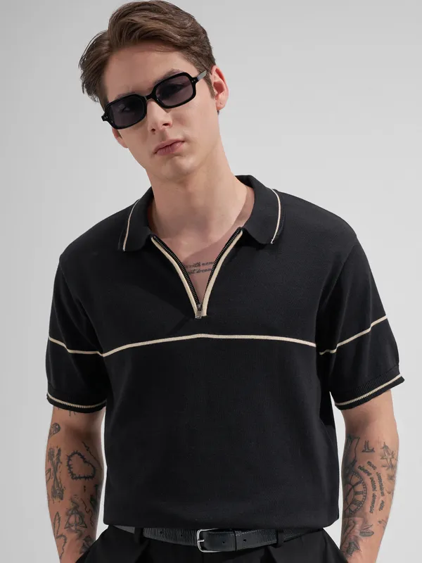 Highlander Men Black Solid Polo Collar T-Shirt