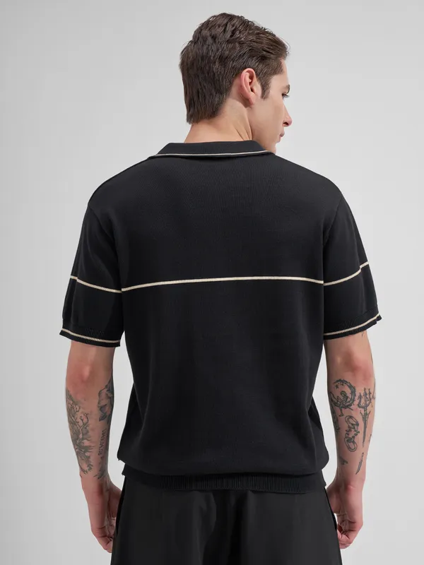 Highlander Men Black Solid Polo Collar T-Shirt