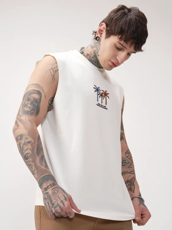 Highlander Men Off White Printed Round Neck T-Shirt
