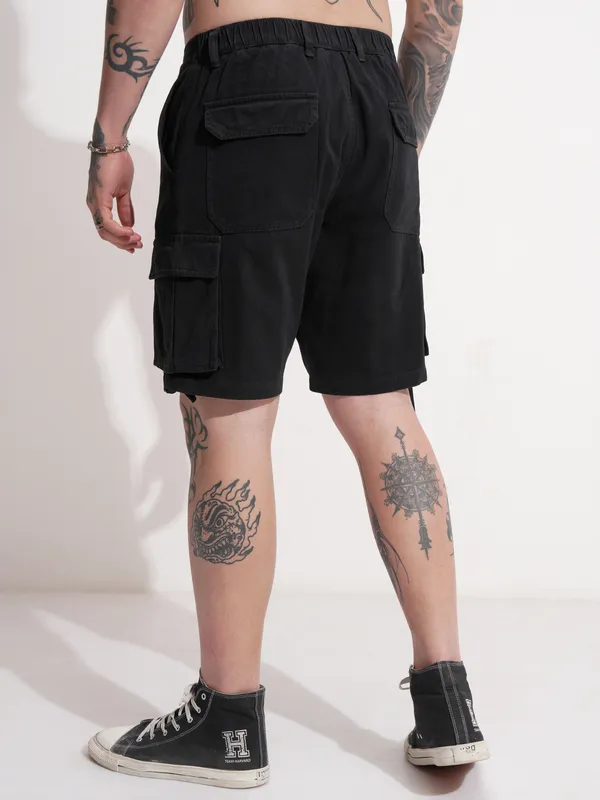 Highlander Men Black Relaxed Fit Cargo Shorts
