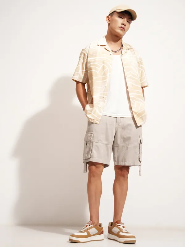 Highlander Men Silver Relaxed Fit Cargo Shorts