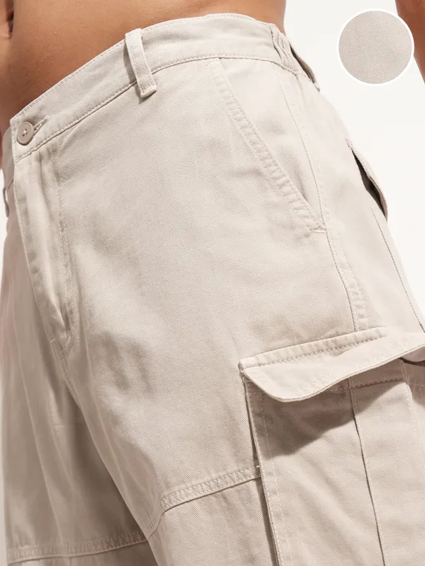 Highlander Men Silver Relaxed Fit Cargo Shorts