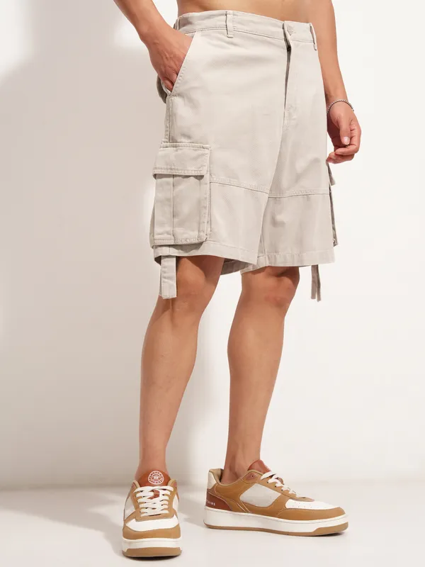 Highlander Men Silver Relaxed Fit Cargo Shorts