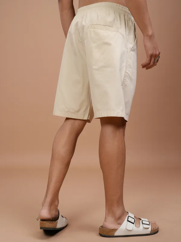 Highlander Men Off White Regular Fit Shorts