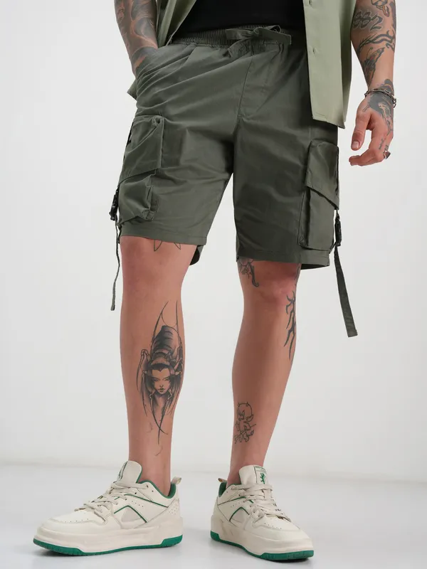 Highlander Men Olive Slim Fit Cargo Shorts