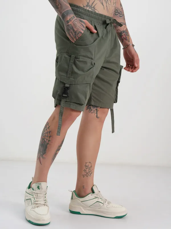 Highlander Men Olive Slim Fit Cargo Shorts