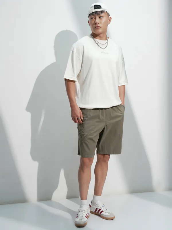 Highlander Men Khaki Regular Fit Shorts