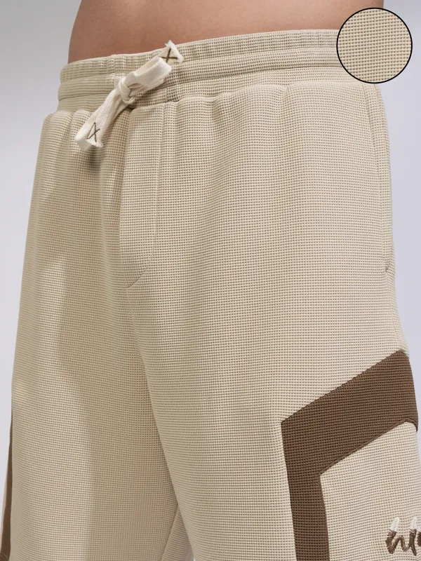 Highlander Men Beige Loose Fit Shorts