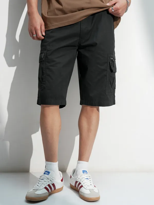 Highlander Men Black Regular Fit Cargo Shorts