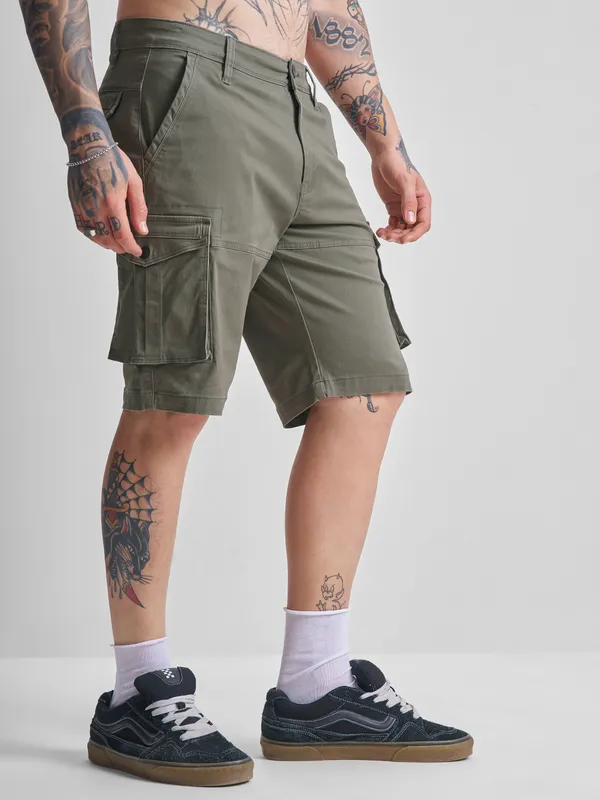 Highlander Men Green Regular Fit Cargo Shorts