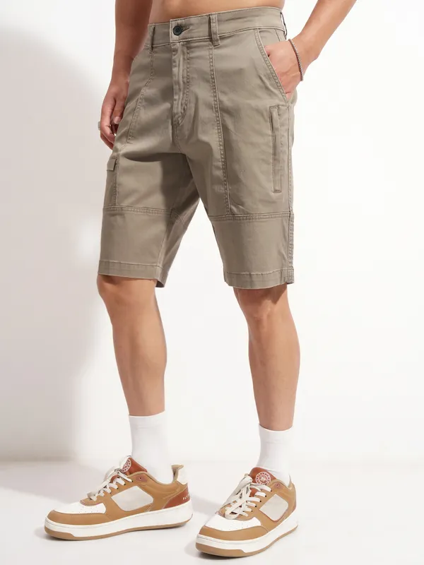 Highlander Men Grey Relaxed Fit Cargo Shorts