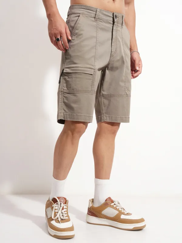 Highlander Men Grey Relaxed Fit Cargo Shorts