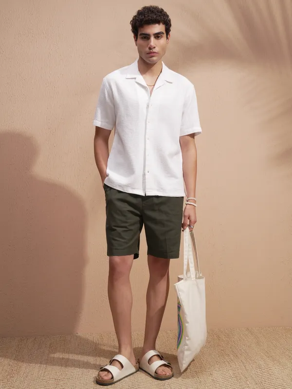 Highlander Men Green Loose Fit Shorts