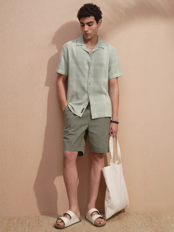 Highlander Men Green Loose Fit Shorts