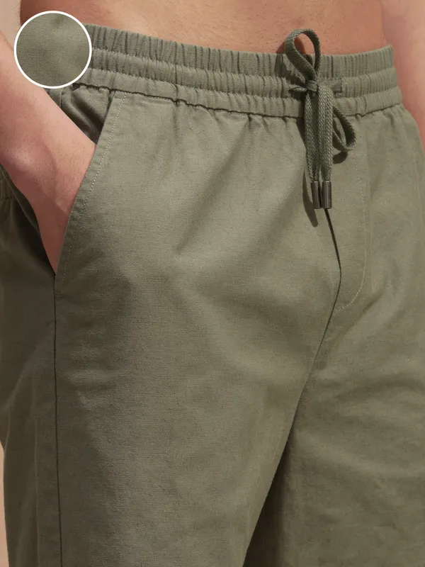 Highlander Men Green Loose Fit Shorts