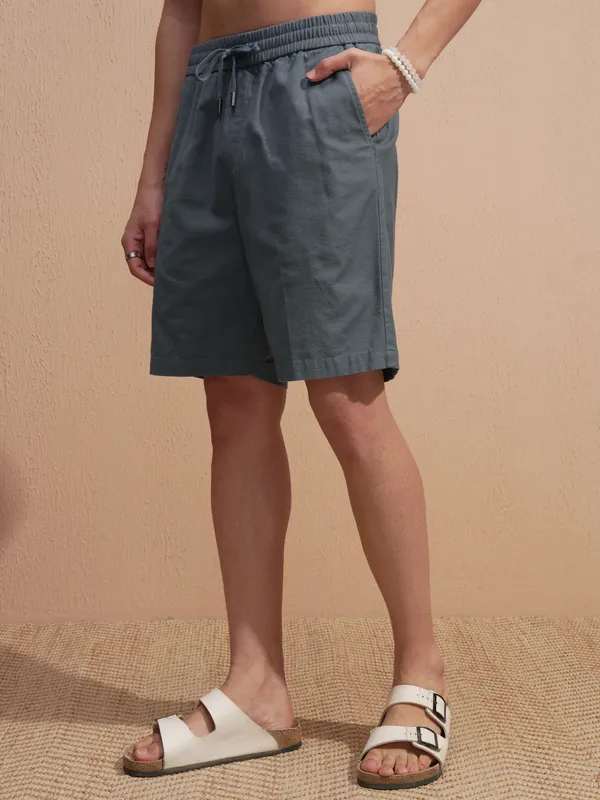 Highlander Men Grey Loose Fit Cargo Shorts