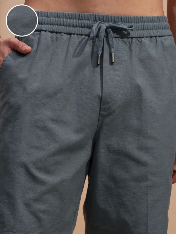 Highlander Men Grey Loose Fit Cargo Shorts