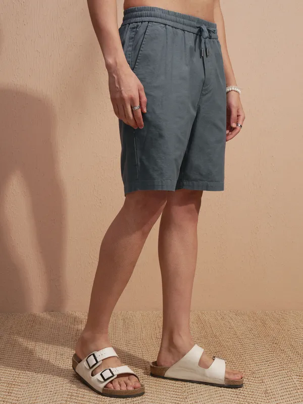 Highlander Men Grey Loose Fit Cargo Shorts