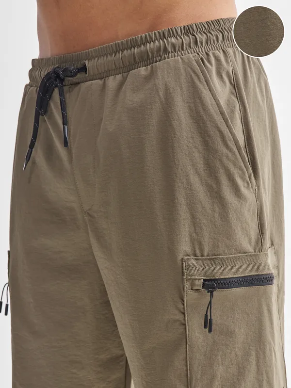 Highlander Men Brown Slim Fit Cargo Shorts