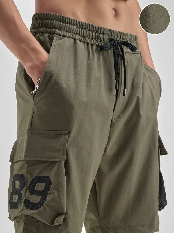 Highlander Men Olive Regular Fit Cargo Shorts