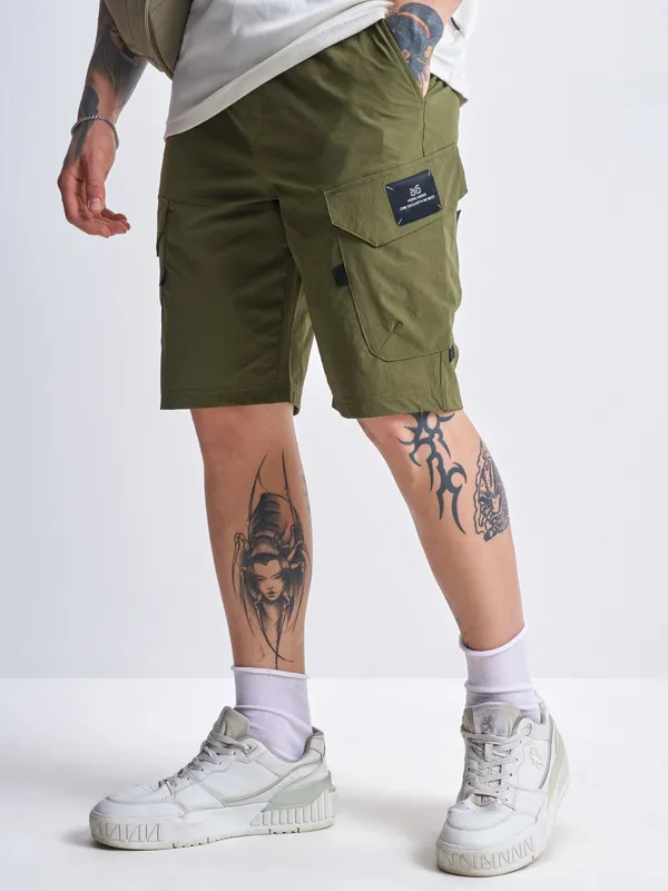 Highlander Men Green Slim Fit Cargo Shorts