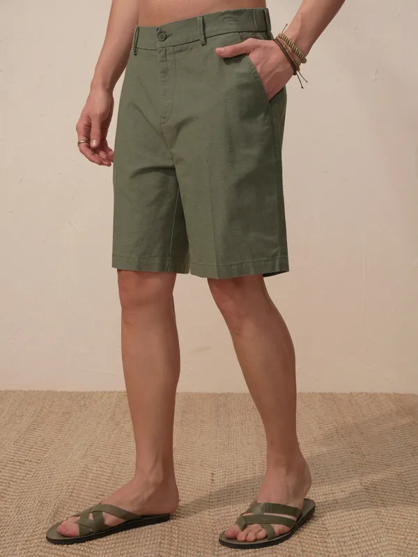 Highlander Men Green Relaxed Fit Shorts