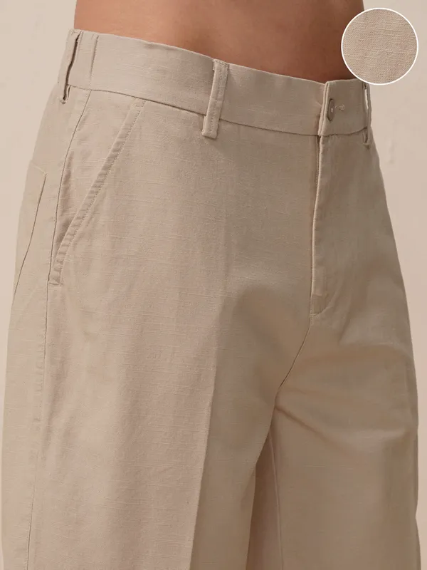 Highlander Men Beige Relaxed Fit Shorts