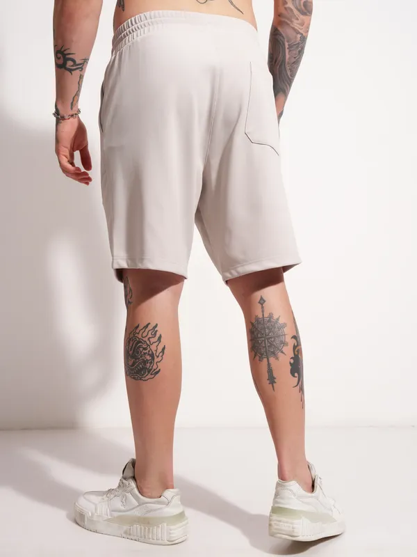 Highlander Men Cream Loose Fit Shorts