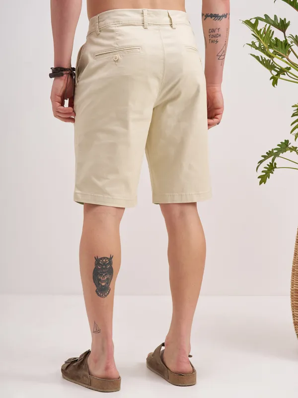 Highlander Men Cream Slim Fit Chino Shorts
