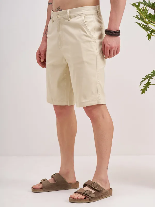Highlander Men Cream Slim Fit Chino Shorts