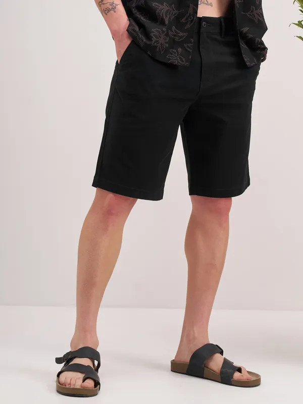 Highlander Men Black Slim Fit Chino Shorts