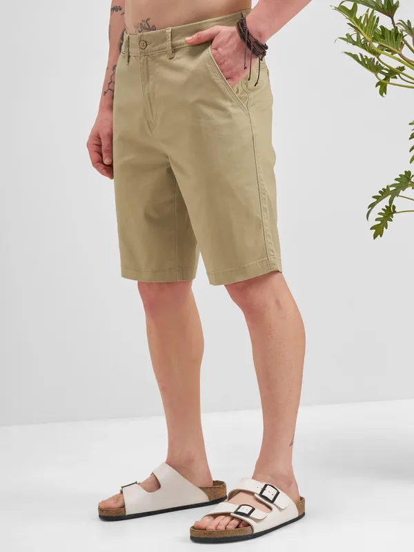 Highlander Men Beige Slim Fit Chino Shorts