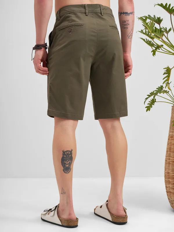 Highlander Men Olive Slim Fit Chino Shorts