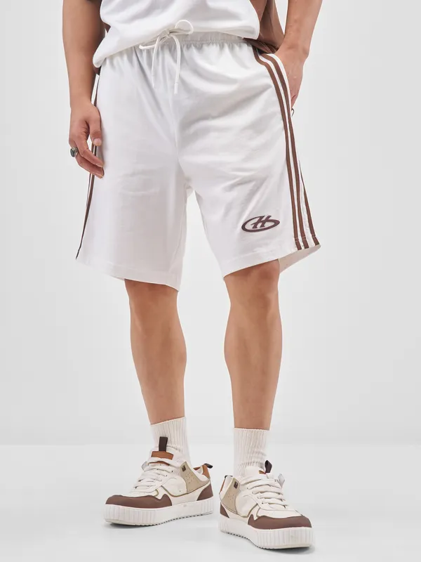 Highlander Men White Relaxed Fit Regular Shorts