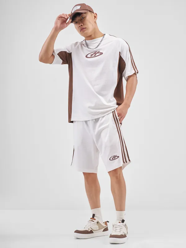 Highlander Men White Relaxed Fit Regular Shorts