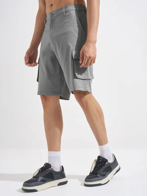 Highlander Men Grey Relaxed Fit Cargo Shorts