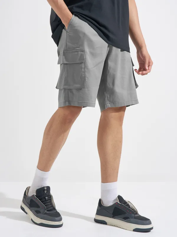 Highlander Men Grey Relaxed Fit Cargo Shorts