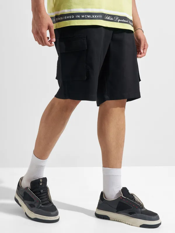Highlander Men Black Relaxed Fit Cargo Shorts