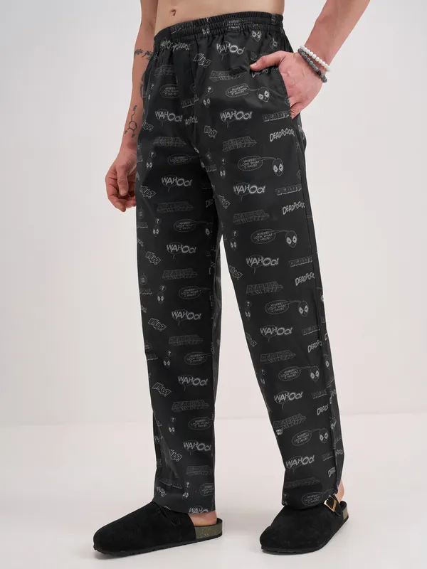 Marvel By Highlander Men Black Deadpool Printed Lounge Pant