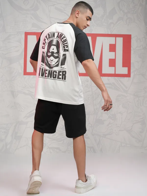 Marvel By Highlander Men White Captain America Printed Round Neck Oversized Fit T-Shirt