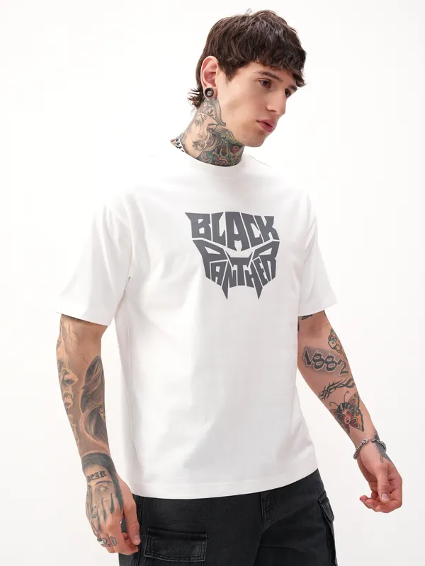 Marvel By Highlander Men White Black Panther Printed Round Neck T-Shirt