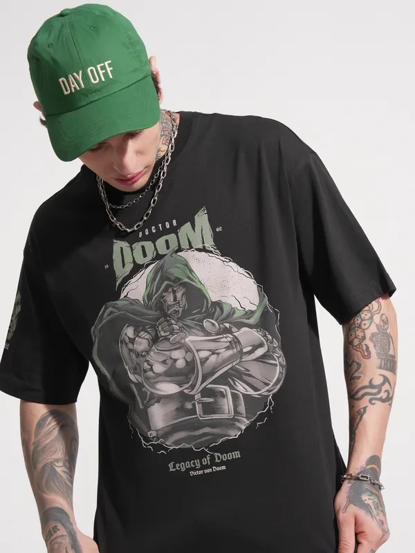 Marvel by Highlander Men Black Printed Doctor Doom Round Neck Oversized Fit T-Shirt
